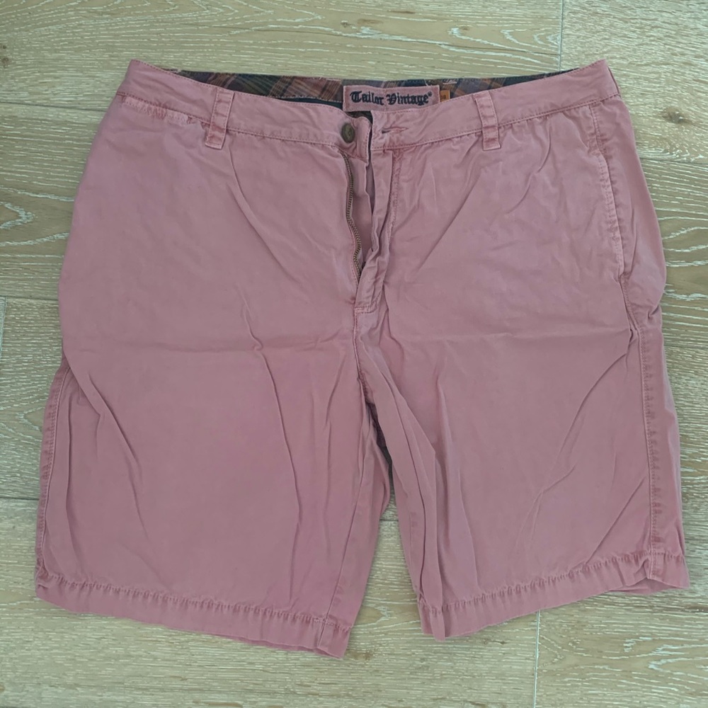 Tailor vintage mens size 38 pink shorts